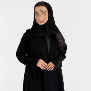 عباية سوداء سادة بقصات قماش كريب اندنوسي