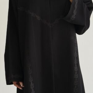 عباية سوداء