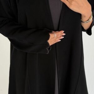 عباية سوداء قماش كريب اندنوسي بتطريز راقي